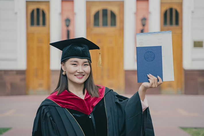 “高端人才通行证计划”启动，香港开启全球人才招揽